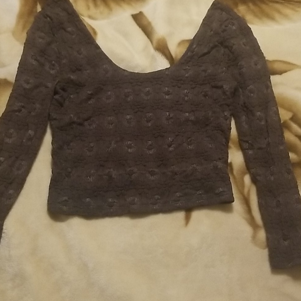 Long sleeve crop top